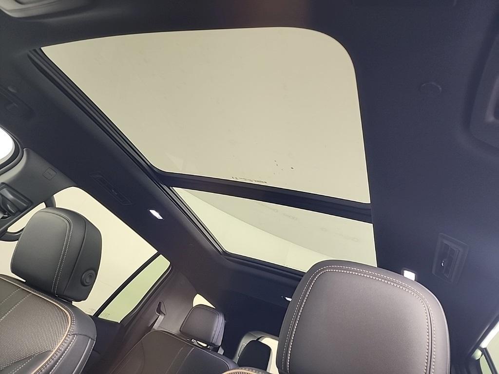 new 2026 Chevrolet Traverse car, priced at $61,910