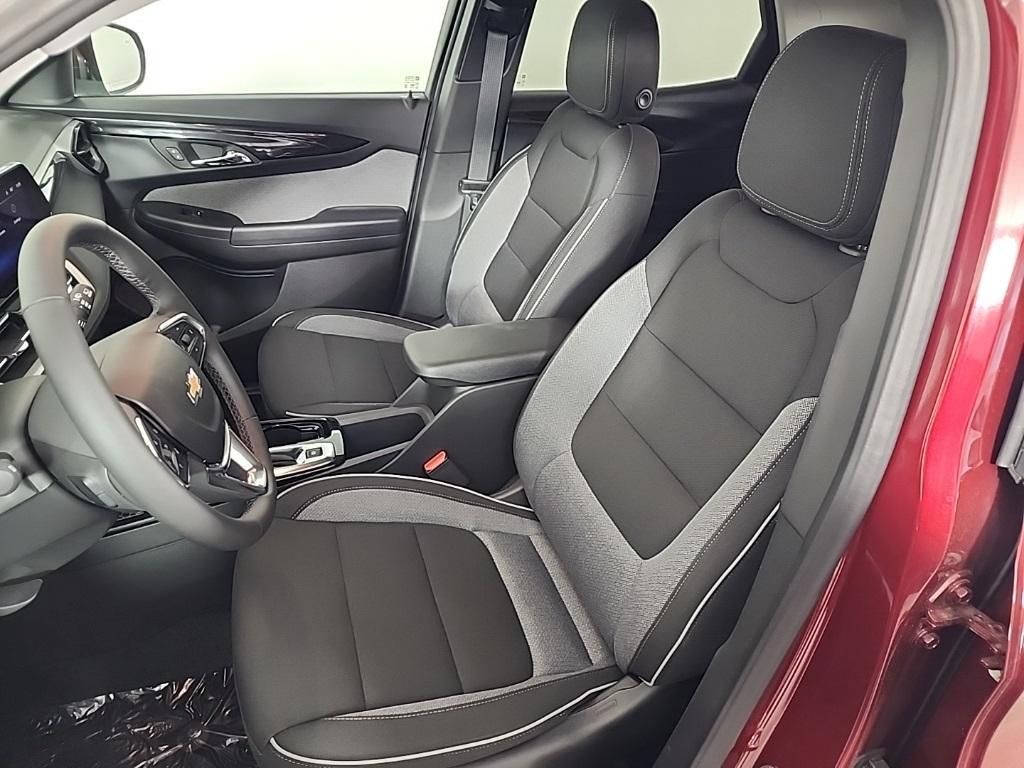 new 2025 Chevrolet TrailBlazer car, priced at $29,080