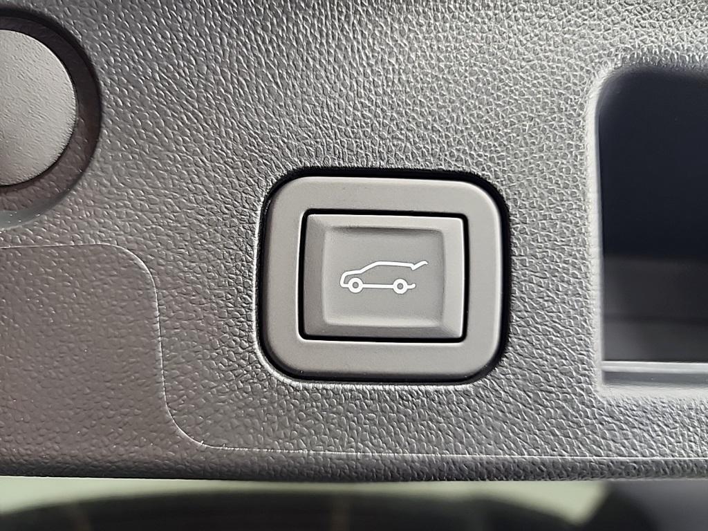 new 2026 Chevrolet Equinox car, priced at $39,665