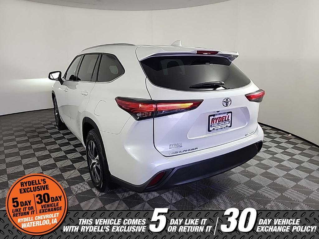 used 2022 Toyota Highlander car, priced at $35,993