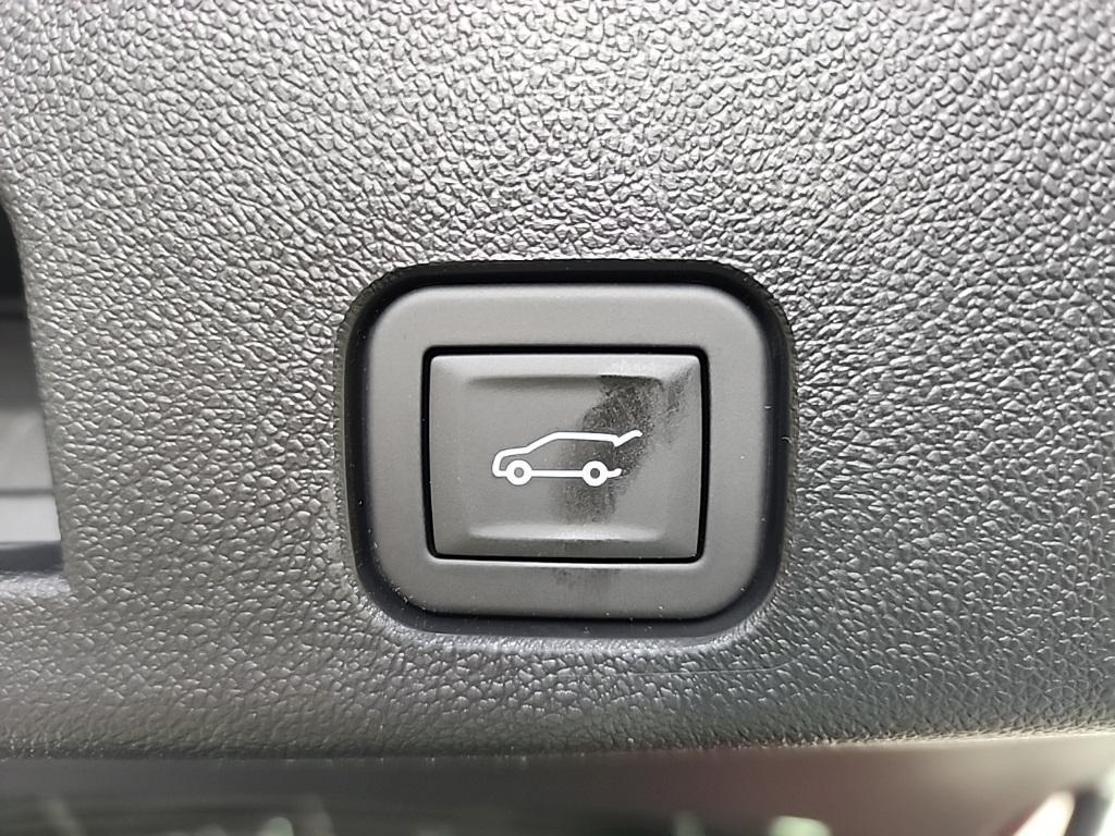new 2025 Chevrolet Traverse car, priced at $59,815