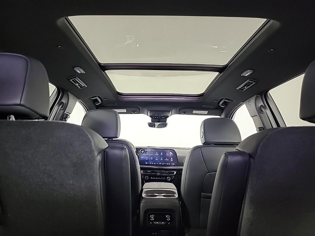 new 2025 Chevrolet Traverse car, priced at $59,815