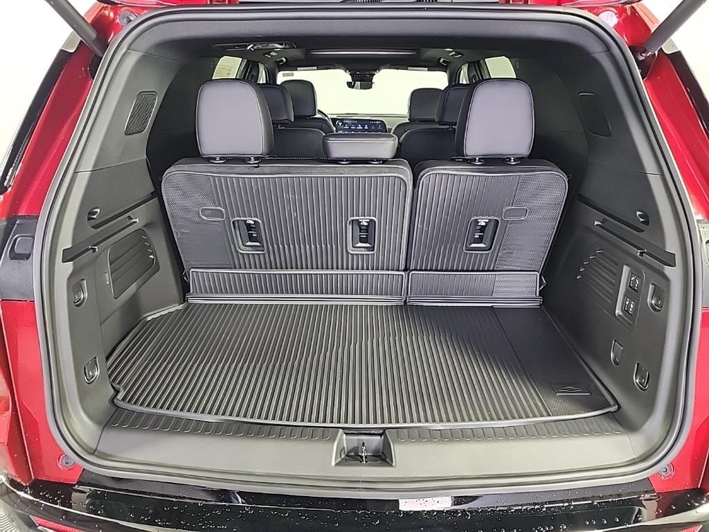new 2025 Chevrolet Traverse car, priced at $59,815