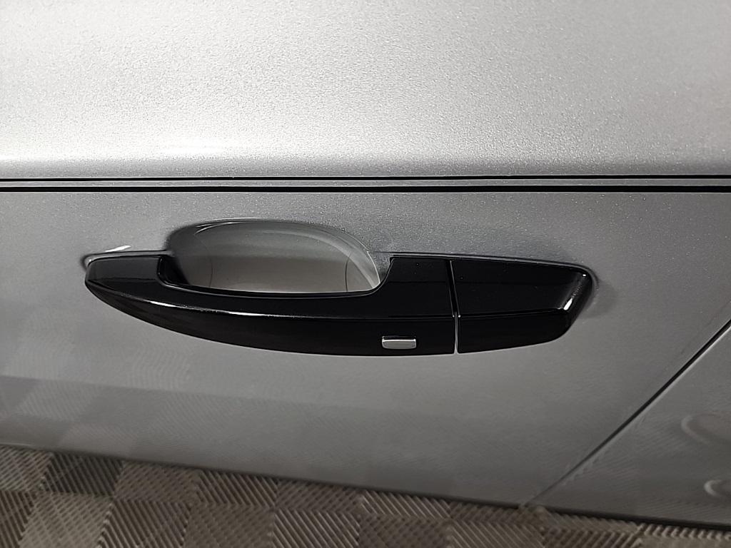 used 2020 Chevrolet Traverse car, priced at $32,991