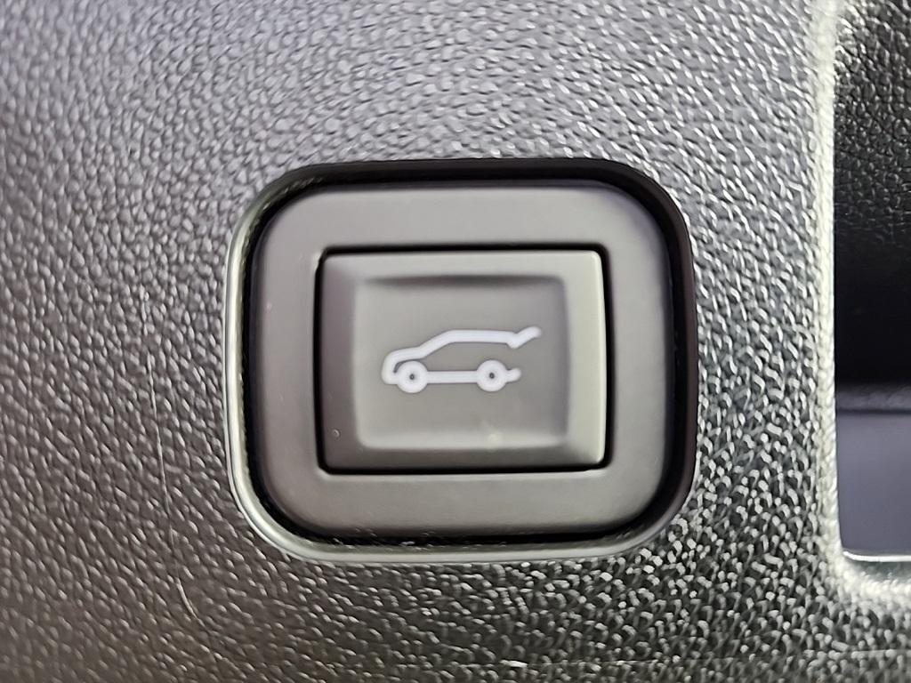 new 2025 Chevrolet Equinox EV car, priced at $39,380