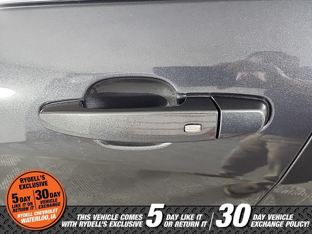 used 2022 Chevrolet Equinox car, priced at $22,663