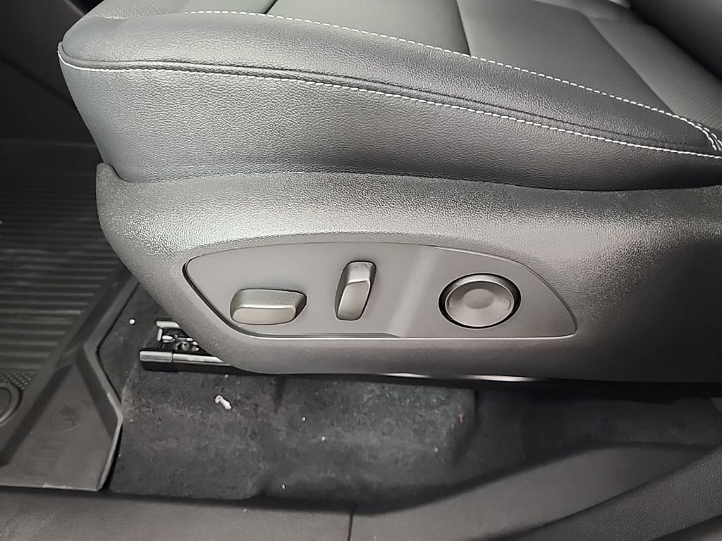 new 2026 Chevrolet Traverse car, priced at $47,944