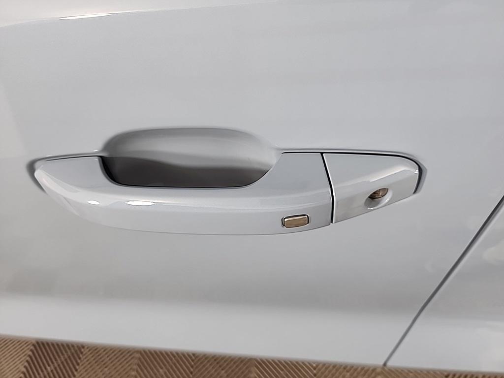 new 2025 Chevrolet Colorado car, priced at $39,036