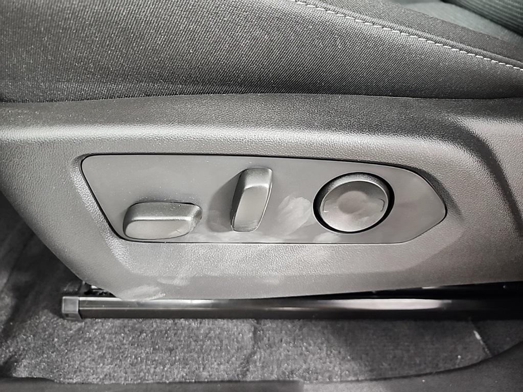 new 2025 Chevrolet Colorado car, priced at $39,036