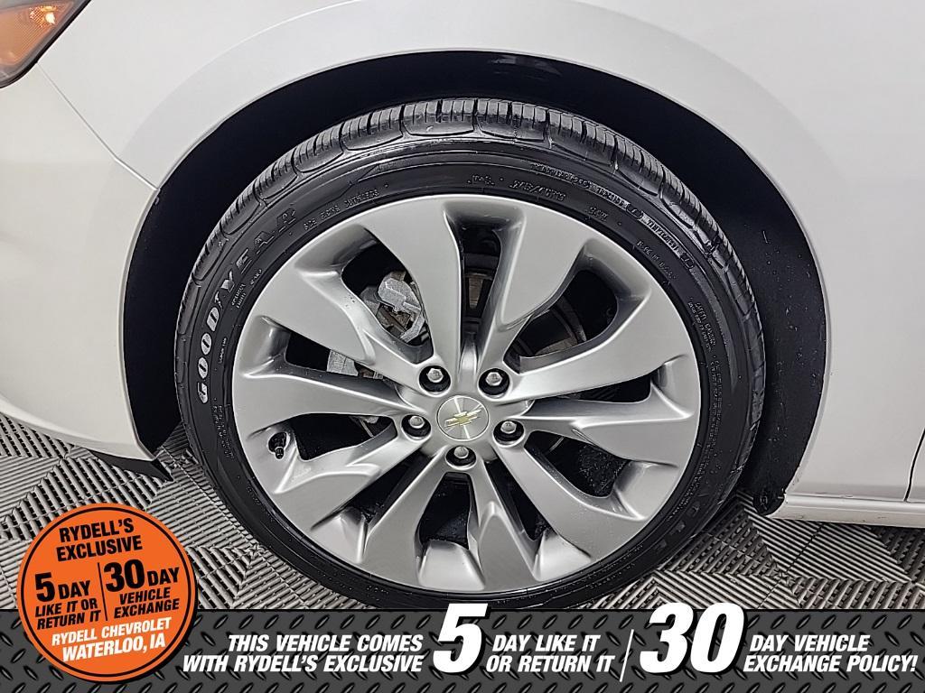 used 2017 Chevrolet Malibu car, priced at $18,991