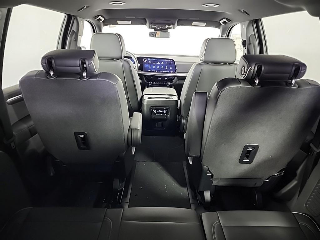 new 2025 Chevrolet Suburban car, priced at $80,644