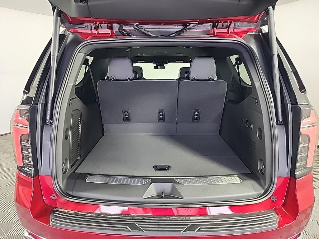 new 2025 Chevrolet Suburban car, priced at $80,644