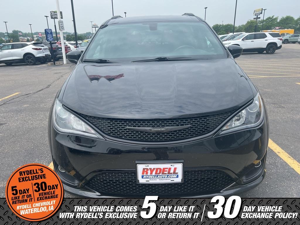 used 2018 Chrysler Pacifica car, priced at $14,991