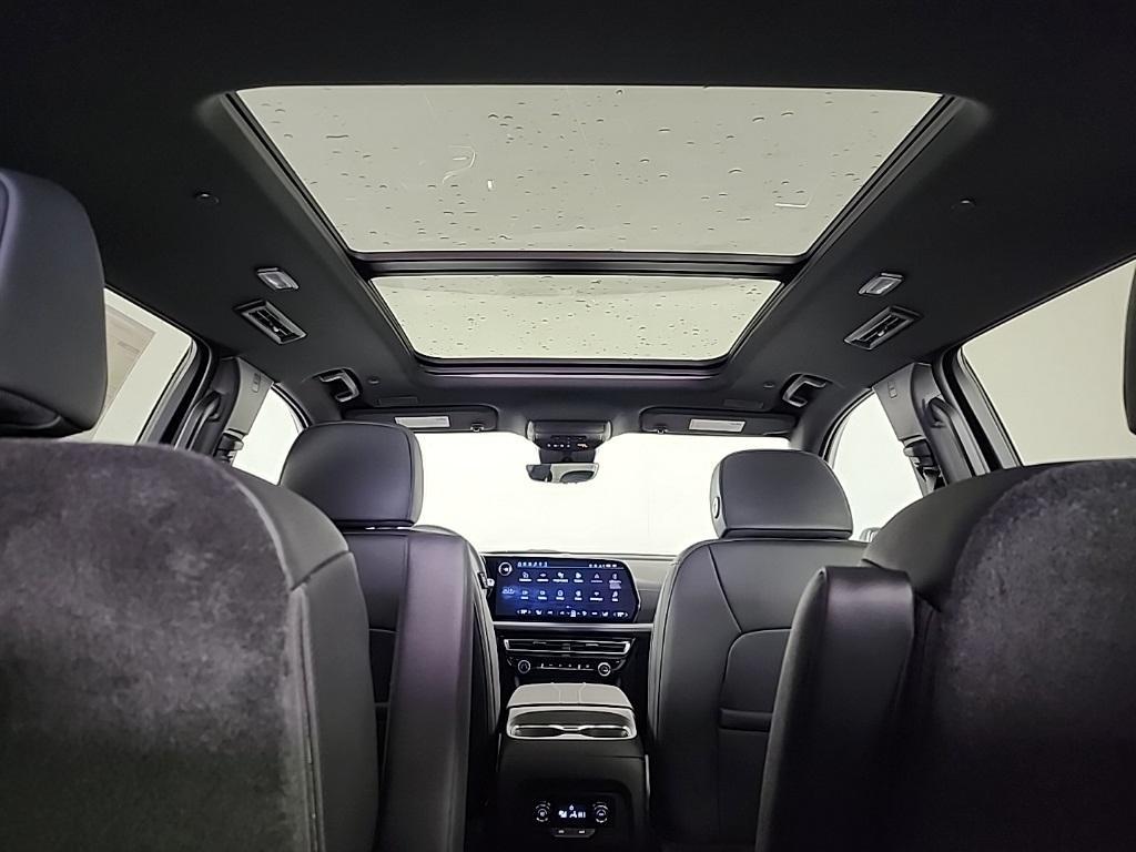 new 2026 Chevrolet Traverse car, priced at $49,622