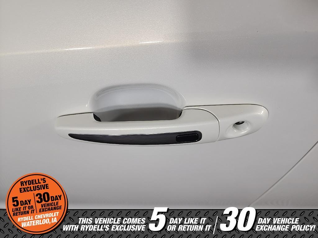 used 2014 Lincoln MKT car, priced at $13,991