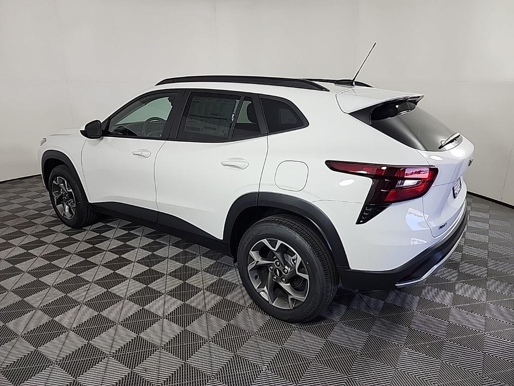 new 2025 Chevrolet Trax car, priced at $24,610