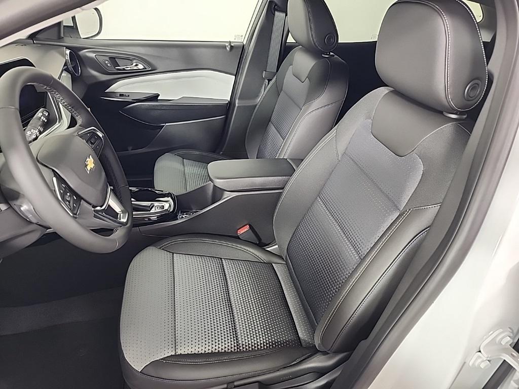 new 2025 Chevrolet Trax car, priced at $24,610