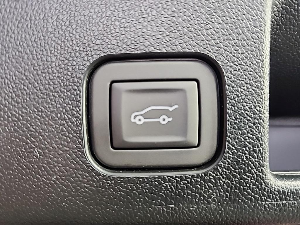 new 2025 Chevrolet Equinox EV car, priced at $38,380