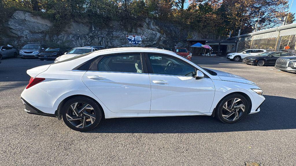 used 2024 Hyundai ELANTRA HEV car, priced at $25,995