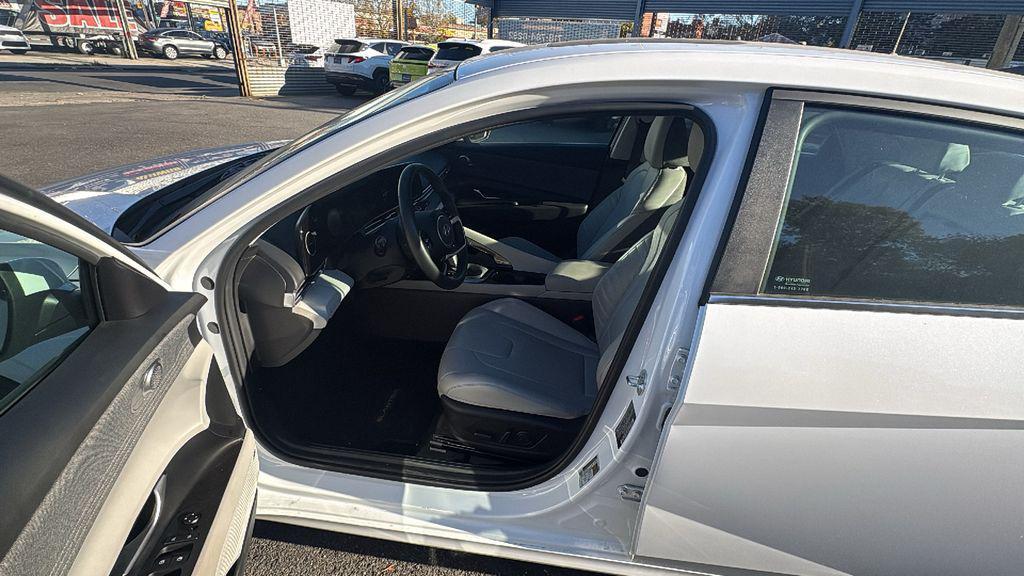 used 2024 Hyundai ELANTRA HEV car, priced at $25,995