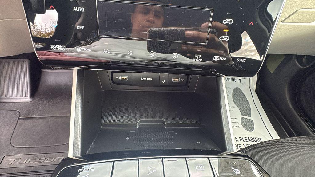 used 2024 Hyundai TUCSON Hybrid car, priced at $27,706