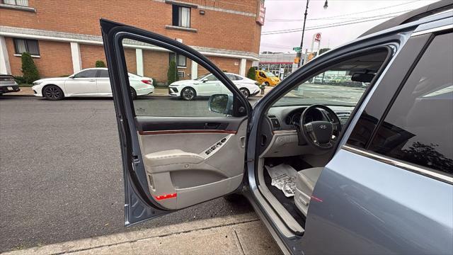 used 2010 Hyundai Veracruz car, priced at $9,998