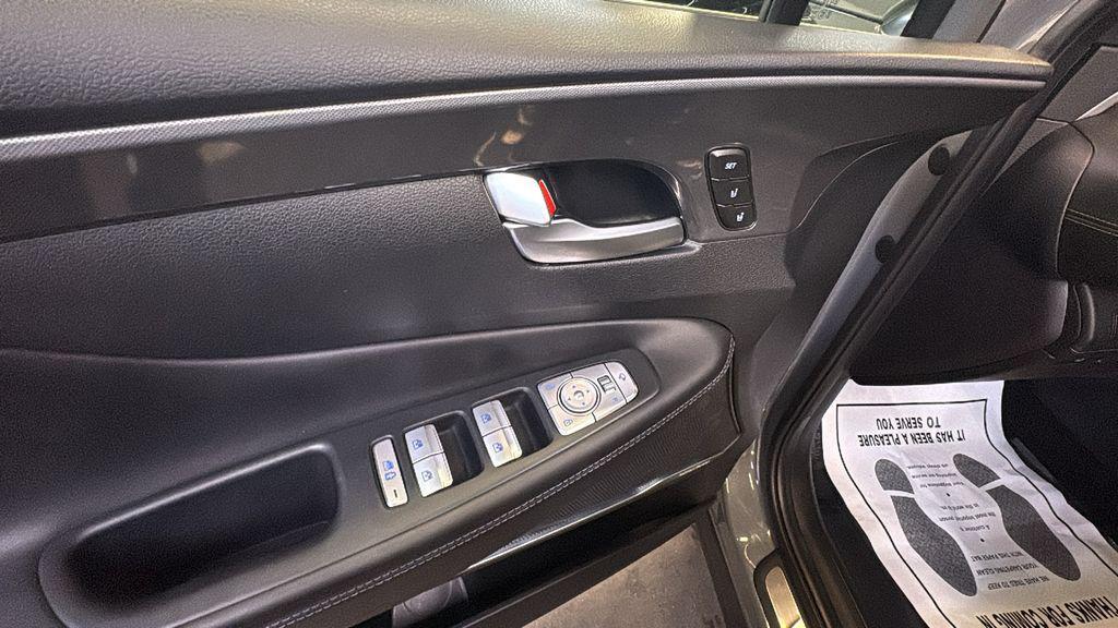 used 2023 Hyundai Santa Fe car, priced at $29,319