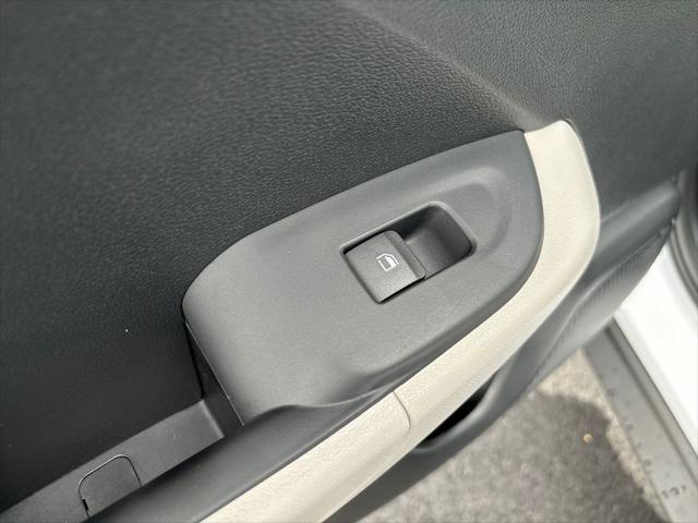 new 2025 Hyundai Venue car, priced at $22,216