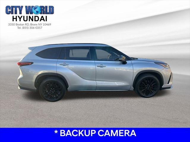 used 2021 Toyota Highlander car, priced at $29,138