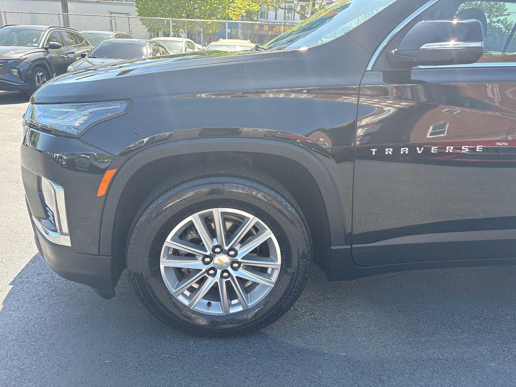 used 2022 Chevrolet Traverse car, priced at $27,000