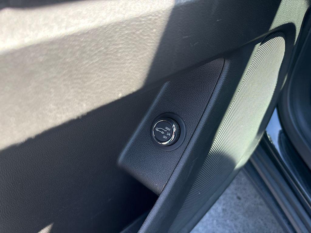 used 2022 Chevrolet Traverse car, priced at $27,000