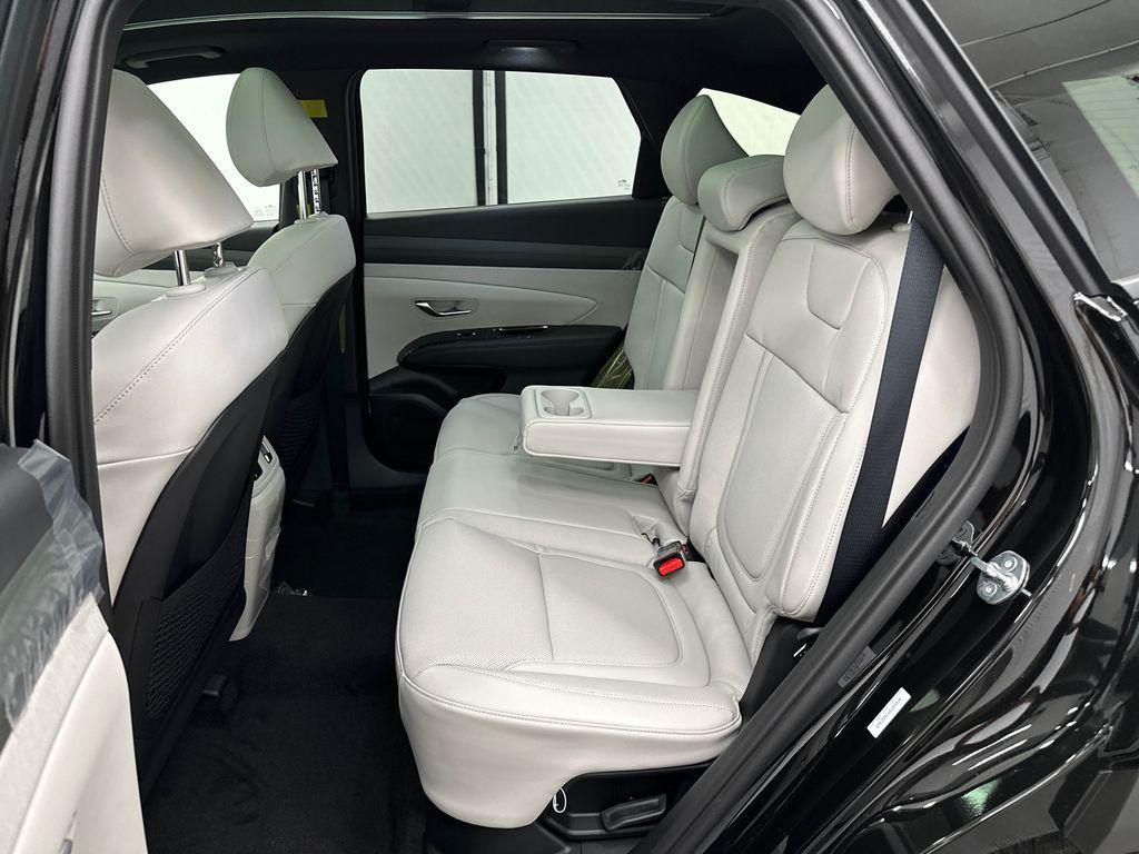 new 2025 Hyundai TUCSON Hybrid car, priced at $41,036