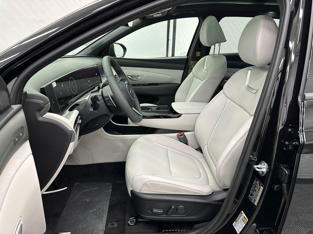 new 2025 Hyundai TUCSON Hybrid car, priced at $41,036