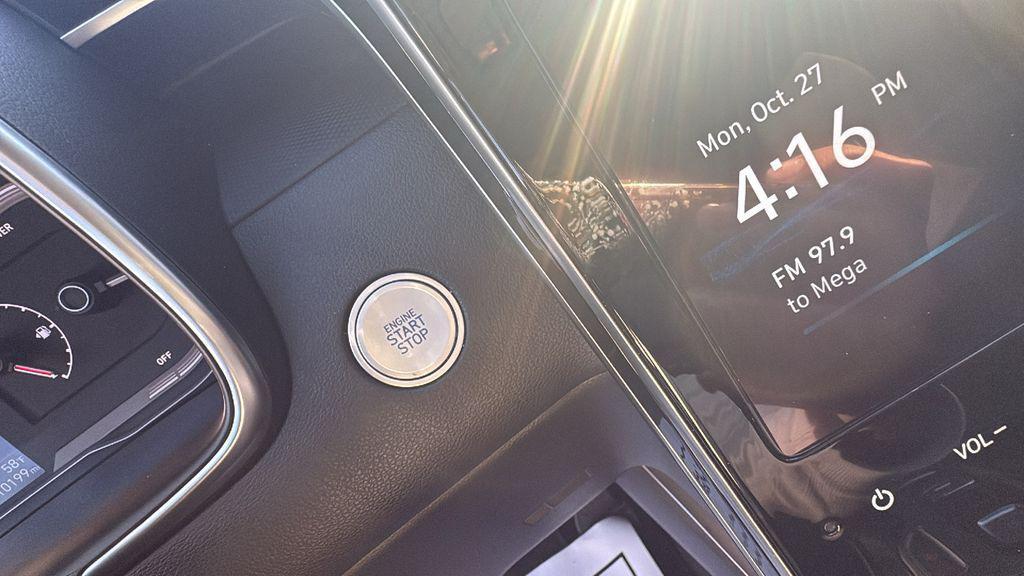 used 2024 Hyundai TUCSON Hybrid car, priced at $27,875