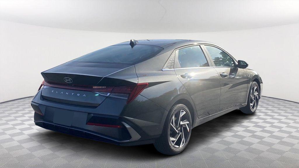 new 2024 Hyundai Elantra car, priced at $25,810