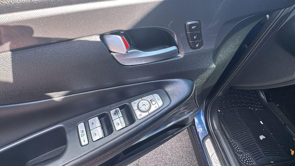 used 2022 Hyundai Santa Fe car, priced at $24,995