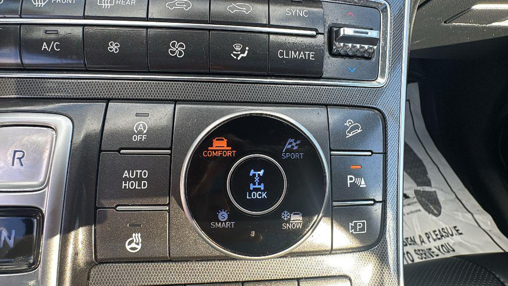 used 2022 Hyundai Santa Fe car, priced at $24,995