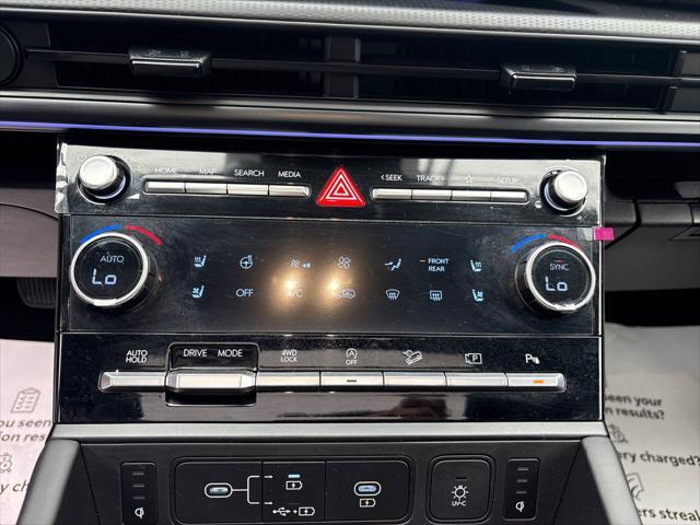 used 2025 Hyundai Santa Fe car, priced at $45,995