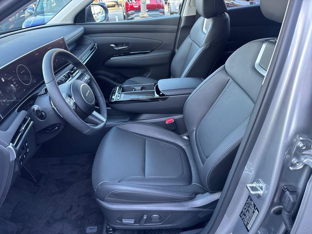 new 2025 Hyundai TUCSON Hybrid car, priced at $43,570