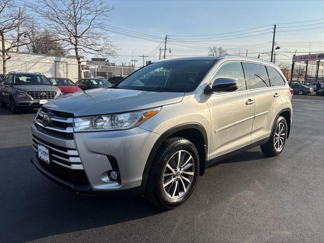 used 2019 Toyota Highlander car, priced at $23,473