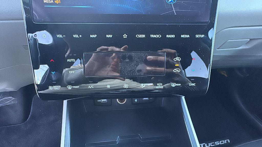 used 2024 Hyundai TUCSON Hybrid car, priced at $29,995