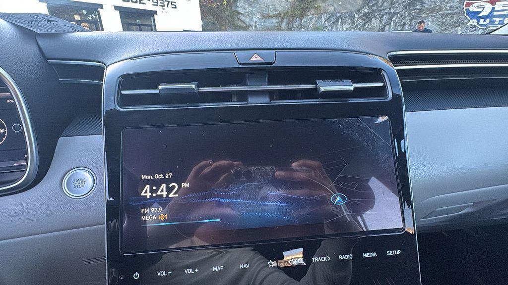 used 2024 Hyundai TUCSON Hybrid car, priced at $29,995