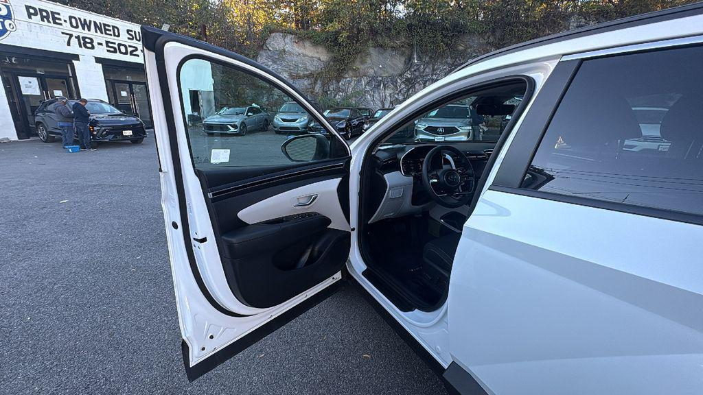 used 2024 Hyundai TUCSON Hybrid car, priced at $29,995