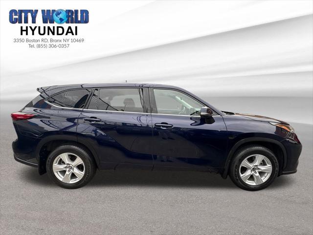 used 2021 Toyota Highlander car, priced at $27,730