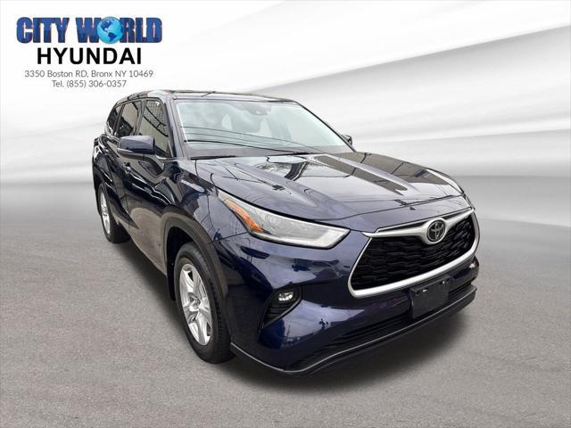 used 2021 Toyota Highlander car, priced at $27,730