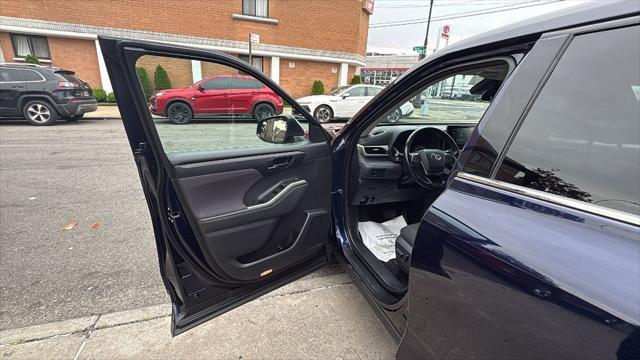 used 2021 Toyota Highlander car, priced at $27,730