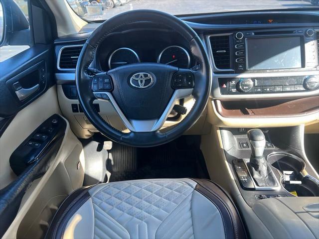 used 2016 Toyota Highlander car, priced at $21,314