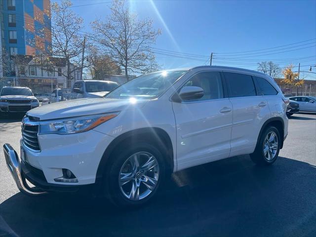 used 2016 Toyota Highlander car, priced at $23,495