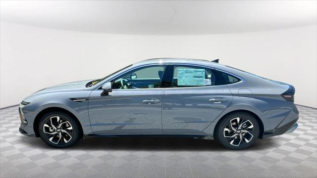 new 2024 Hyundai Sonata car, priced at $27,117