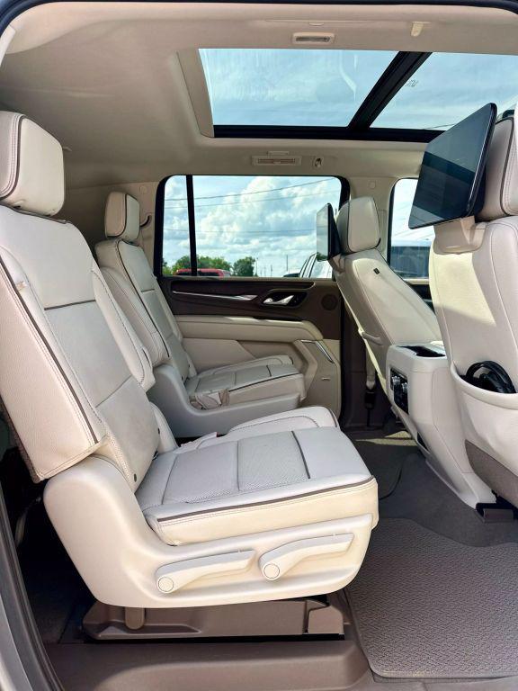 used 2021 GMC Yukon XL car, priced at $42,900